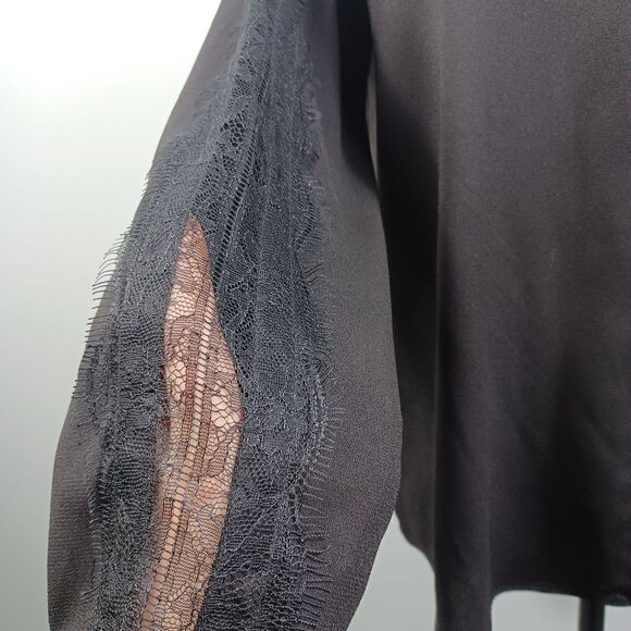 ‼️final must bundle‼️ JLO Jennifer Lopez Blouse Lace Sleeves V-neck Black - Picture 3 of 6